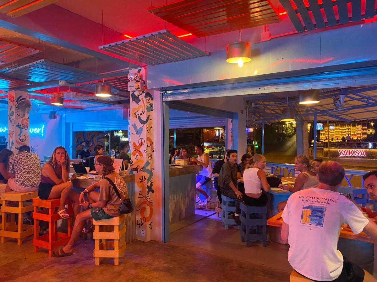 Ao Nang Bodega Krabi 호스텔 외부 사진